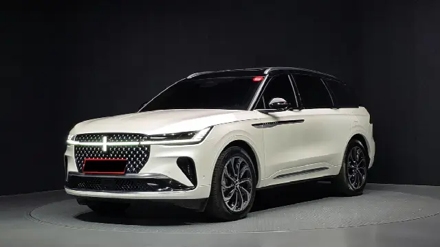 Lincoln Nautilus 2023, 30 637 км