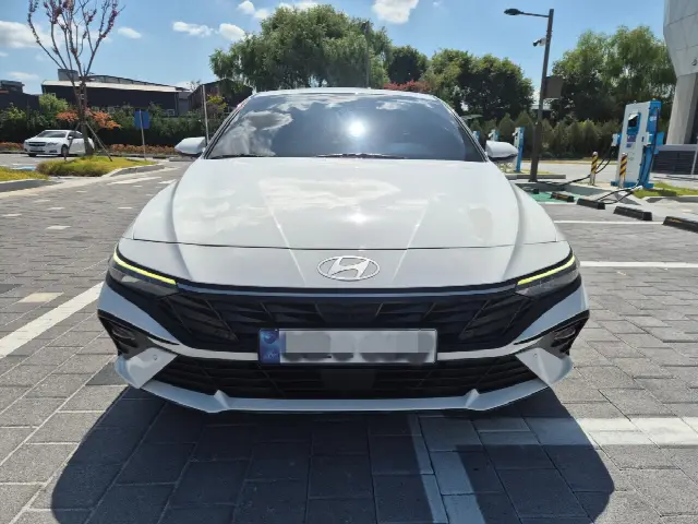 Hyundai Avante 2023, 76 992 км