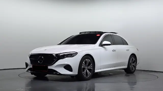 Mercedes-Benz E-Class 2024, 4 061 км