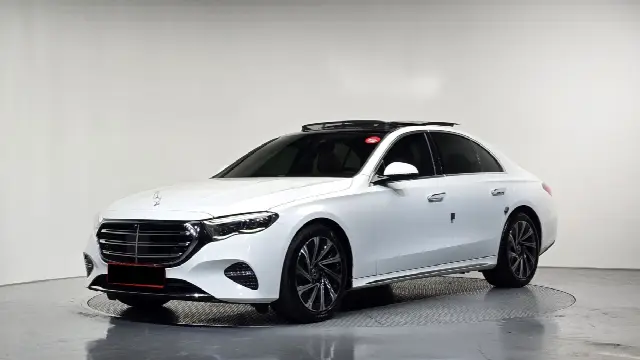Mercedes-Benz E-Class 2024, 51 172 км