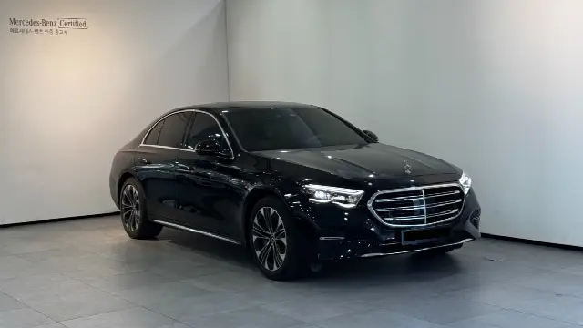 Mercedes-Benz E-Class 2024, новый