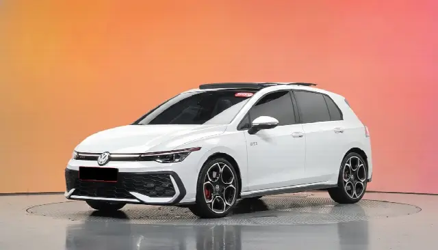 Volkswagen Golf 2022, 5 007 км