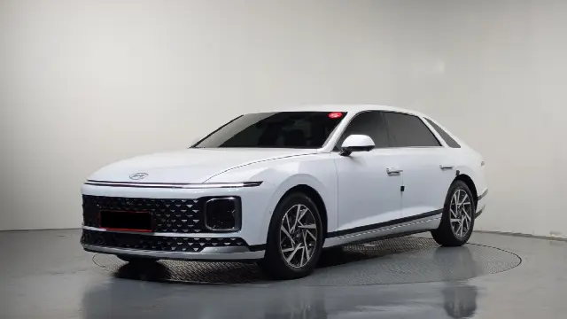 Hyundai Grandeur 2022, 5 860 км