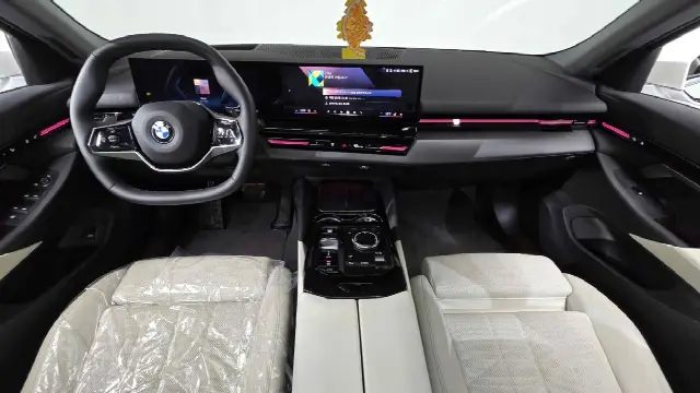 BMW 5 Series 2023, 8 999 км