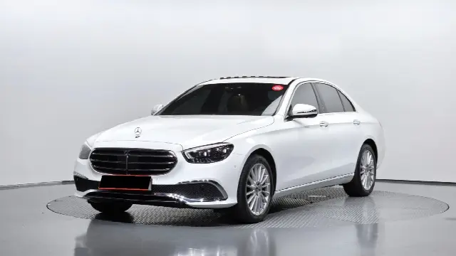 Mercedes-Benz E-Class 2016, 40 214 км