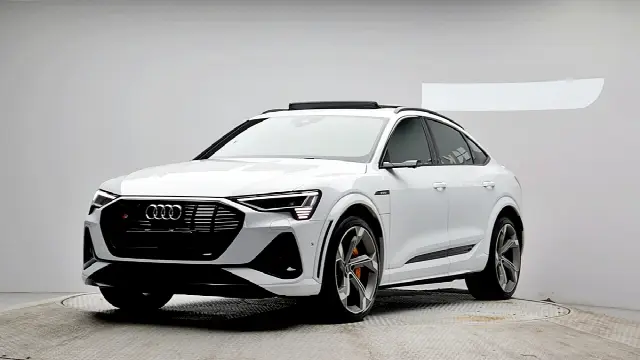 Audi e-tron — фото из объявления