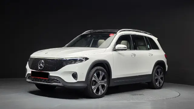 Mercedes-Benz EQB 2022, новый