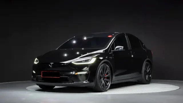 Tesla Model X — фото из объявления