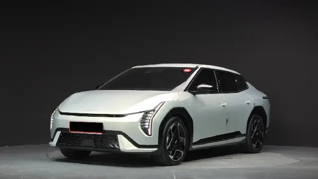 Kia EV4 — фото из объявления