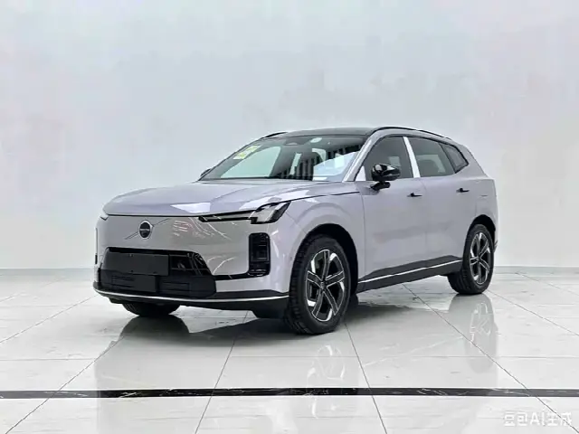 Volvo XC70 Hybrid 2026, новый
