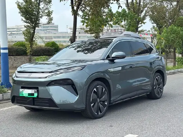BYD Tang L 2025, 14 000 км