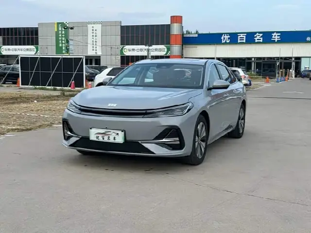 Geely Galaxy A7 2025, новый