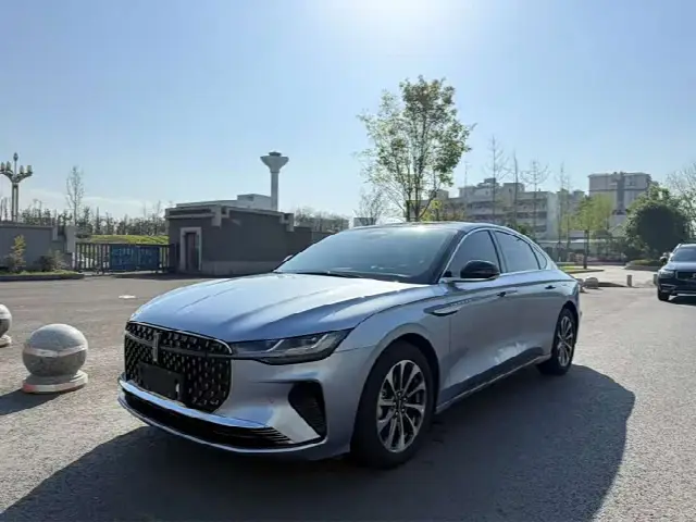 Lincoln Z (Zephyr) 2022, 45 000 км