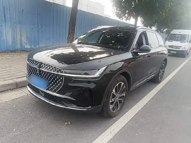 Lincoln Nautilus 2025, 30 500 км