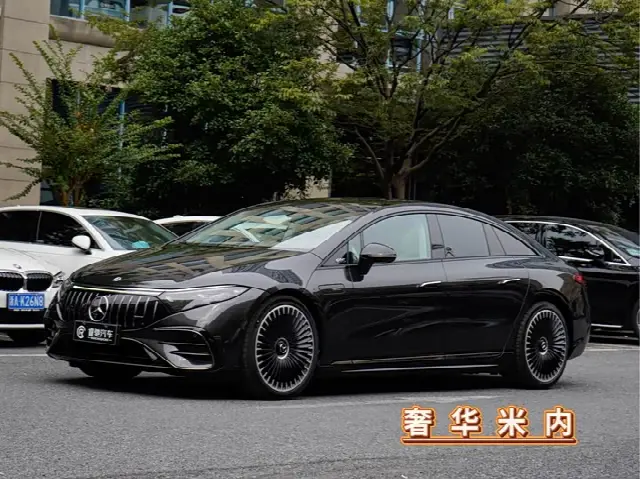 Mercedes-Benz EQS AMG 2023, 11 000 км