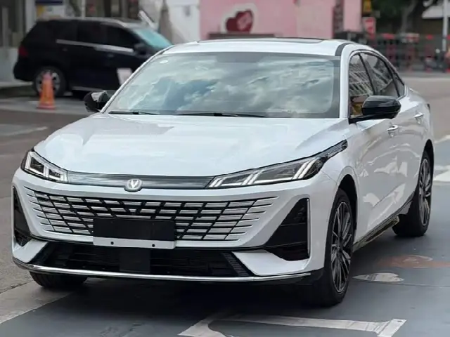 Changan Eado Plus 2026, новый