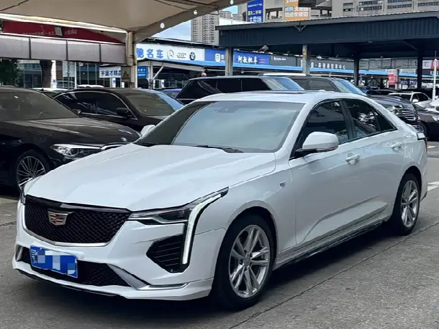 Cadillac CT4 2022, 30 000 км