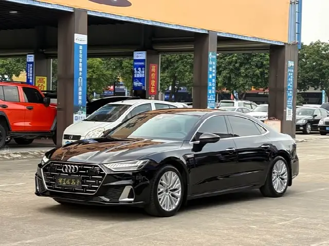 Audi A7L 2024, 38 000 км