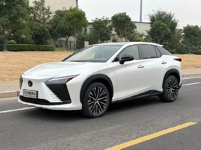 Lexus RZ 2023, новый