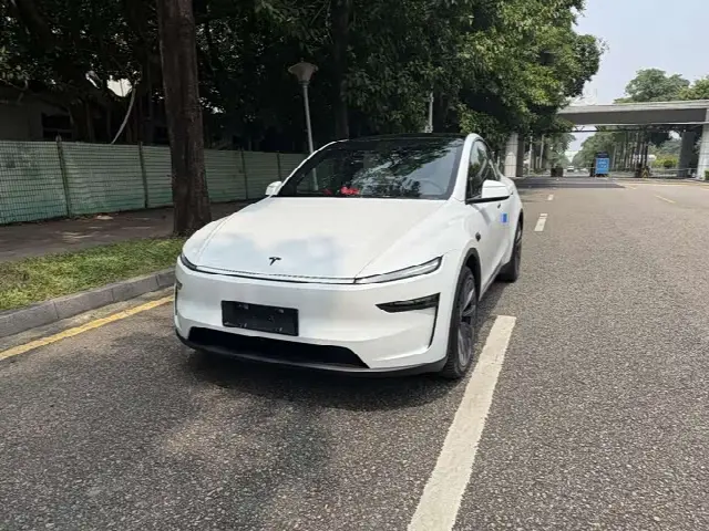 Tesla Model Y 2026, новый