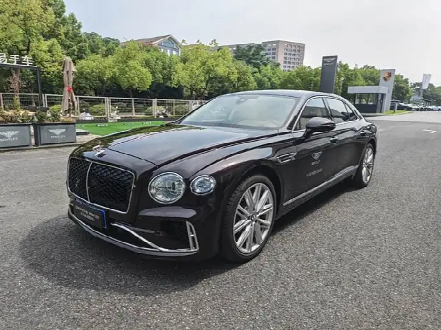 Bentley Flying Spur Hybrid 2026, новый