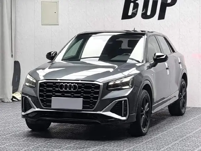 Audi Q2L 2022, 60 000 км