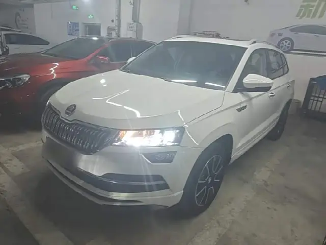 Skoda Karoq 2022, 74 800 км