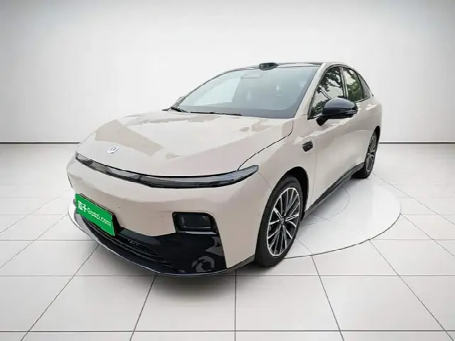 Leapmotor B01 2025, новый