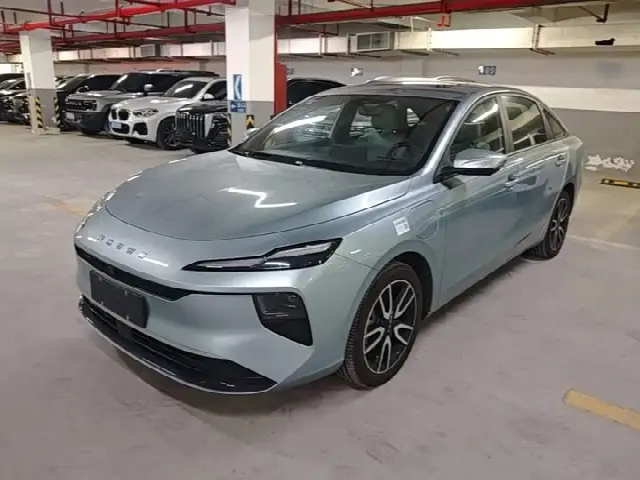 Roewe D6 2025, 9 500 км