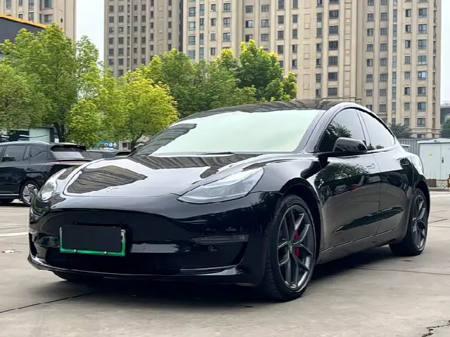 Tesla Model 3 2022, 74 000 км