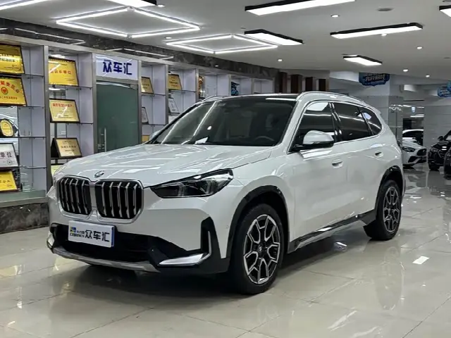 BMW X1 2023, 40 000 км