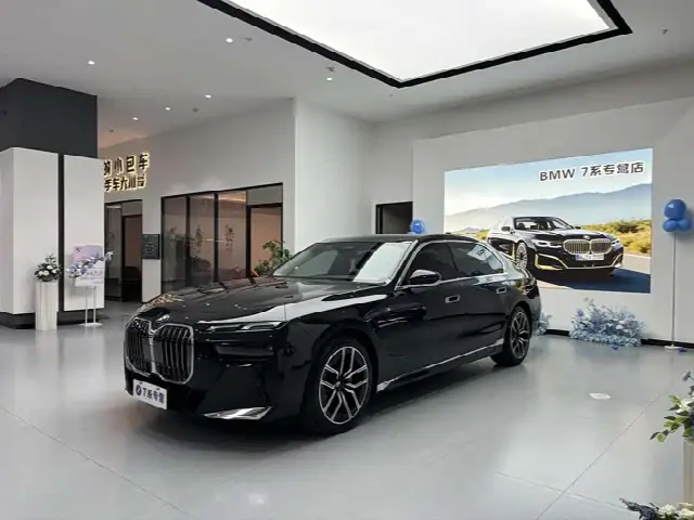 BMW 7 Series 2023, 40 000 км