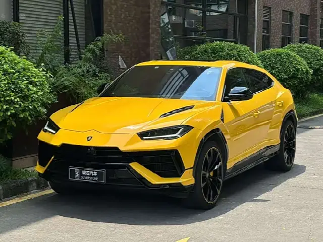 Lamborghini Urus 2023, 40 000 км