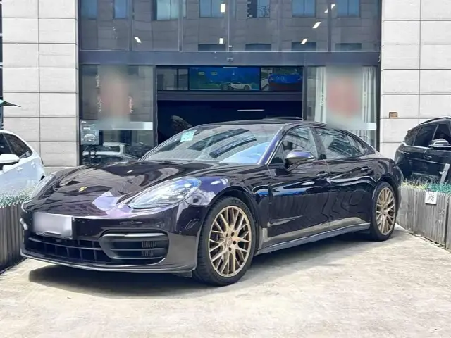 Porsche Panamera 2023, 60 800 км