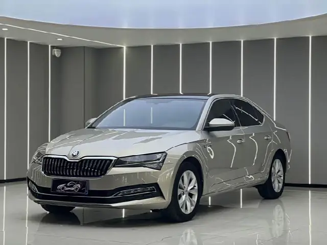 Skoda Superb 2021, 37 000 км