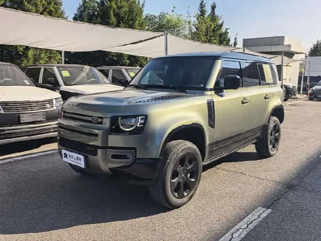 Land Rover Defender 2023, 34 000 км