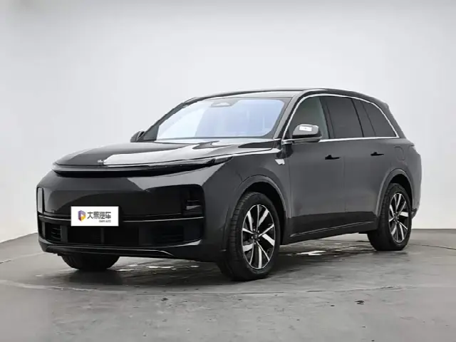 LiXiang L8 — фото из объявления