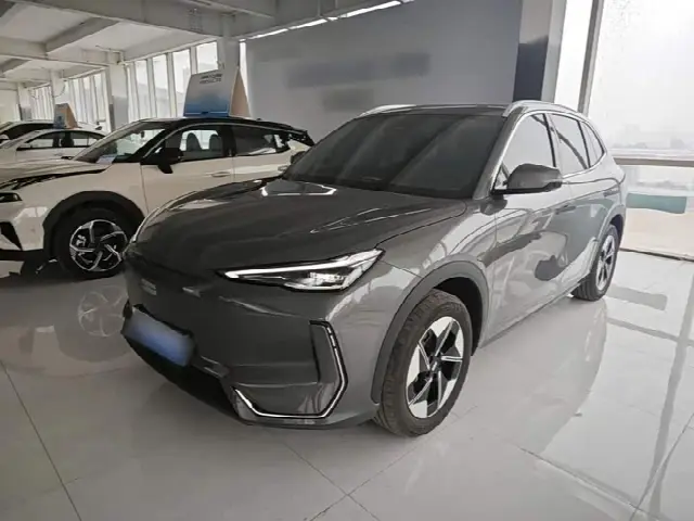 Geely Galaxy E5 2026, 10 900 км
