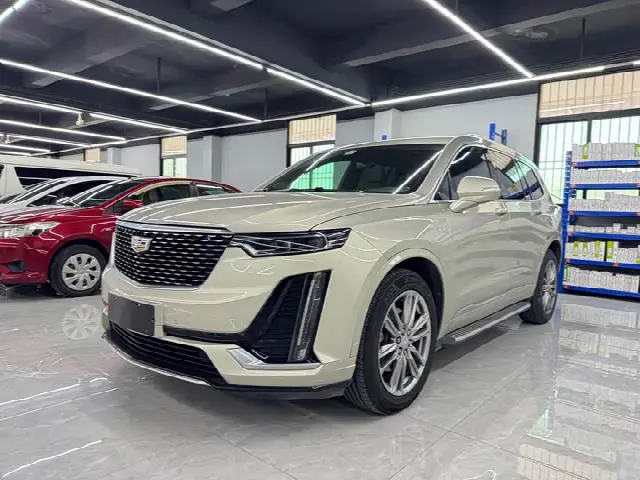 Cadillac XT6 — фото из объявления