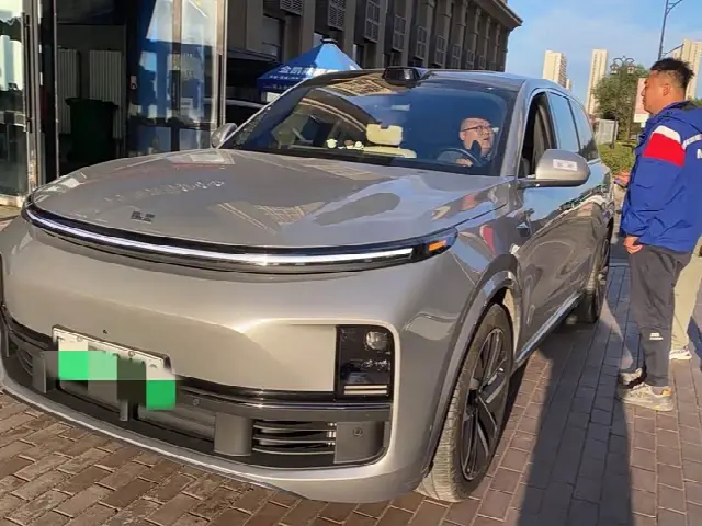 LiXiang L9 2024, 30 000 км
