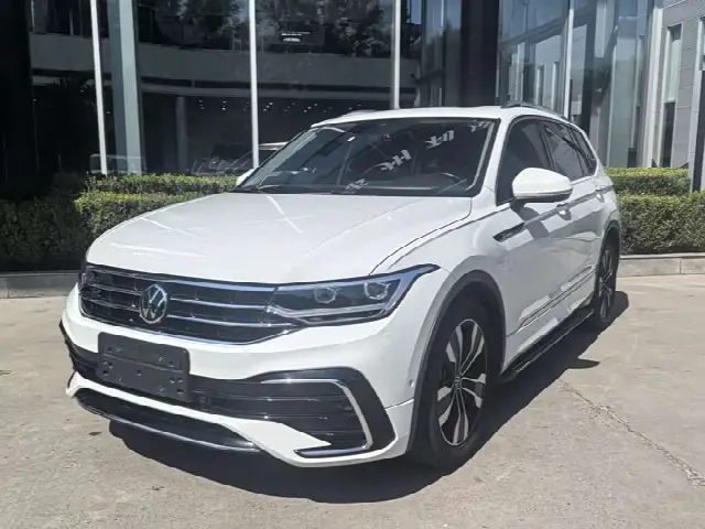 Volkswagen Tiguan L Pro 2023, 46 000 км