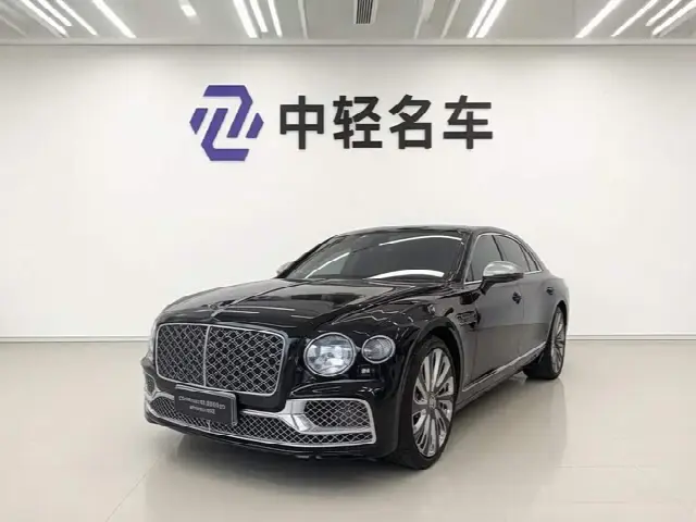 Bentley Flying Spur 2022, 9 600 км