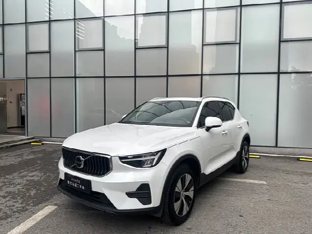 Volvo XC40 — фото из объявления