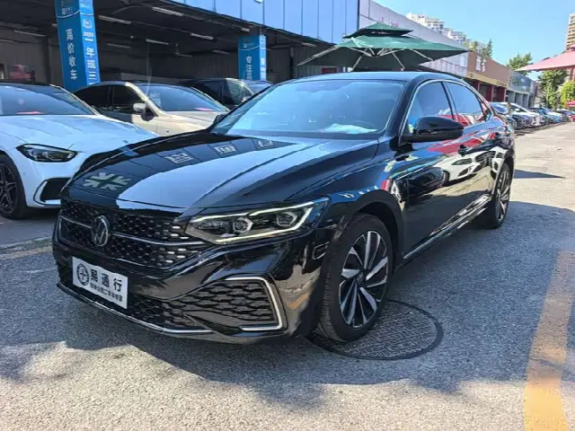 Volkswagen Passat 2022, 31 000 км