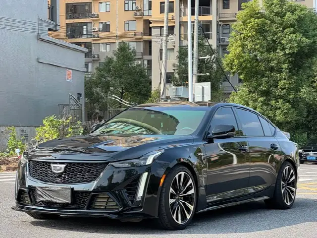 Cadillac CT5 — фото из объявления