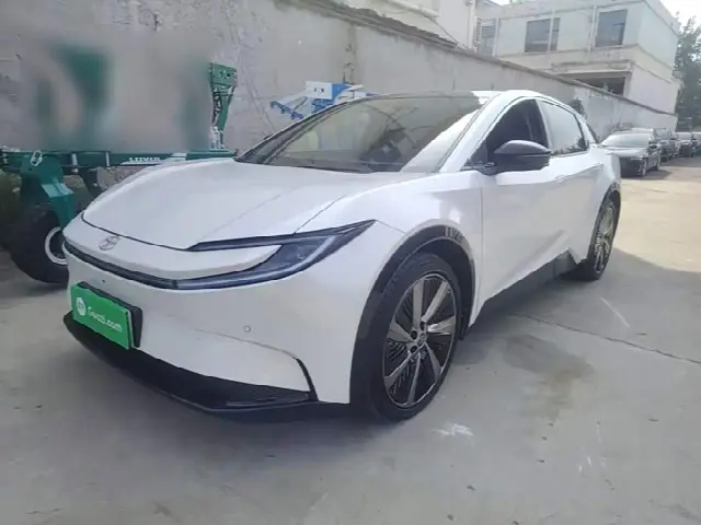 Toyota bZ5 — фото из объявления