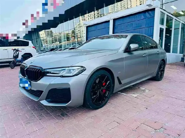 BMW 5 Series 2022, 28 000 км