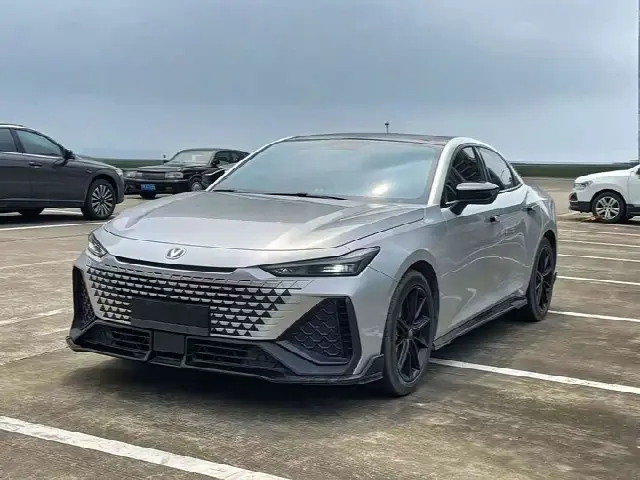 Changan UNI-V 2022, 30 600 км
