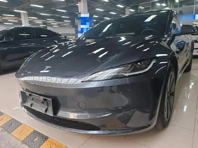 Tesla Model 3 2023, 55 200 км