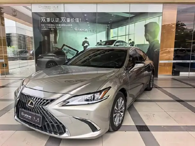 Lexus ES 2022, 62 000 км